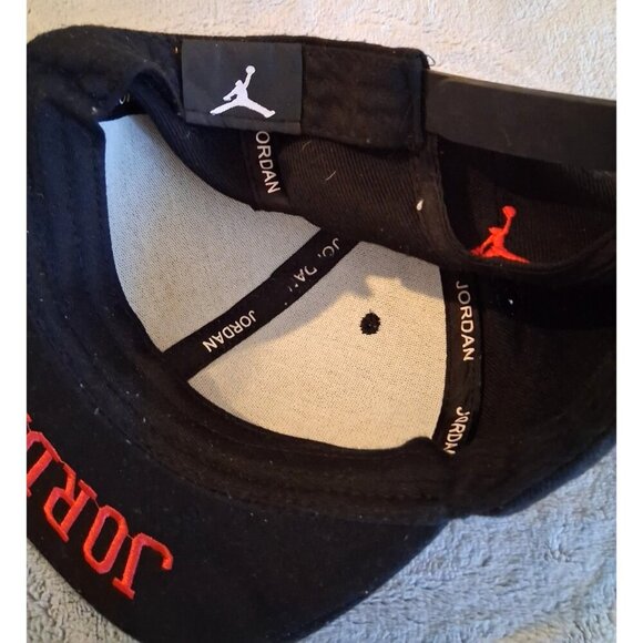 JORDAN Jumpman Black Snapback Hat Red Embroidered Logo Adjustable Basketball Cap - Picture 5 of 5